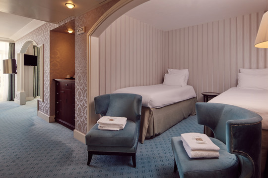 Family suite