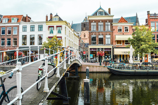 Leiden